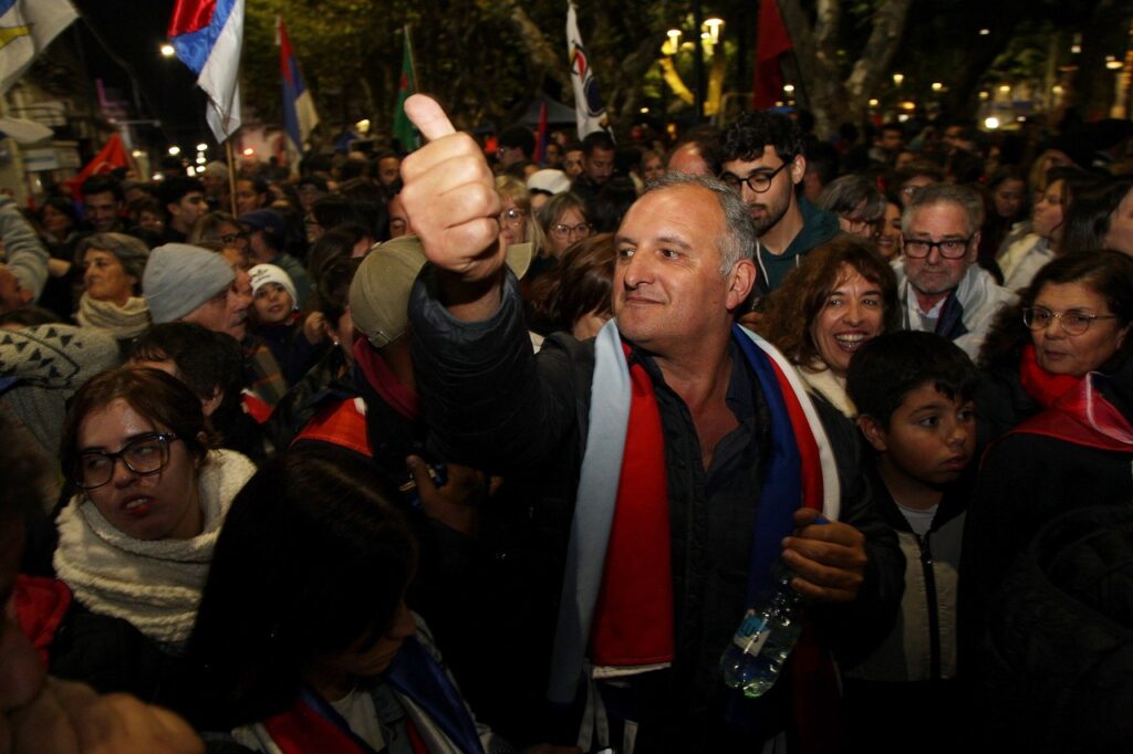 Daniel Ximénez en pleno festejo tras el triunfo