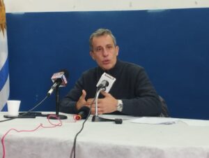 Mario García en la conferencia de prensa brindada ayer en la Departamental Nacionalista