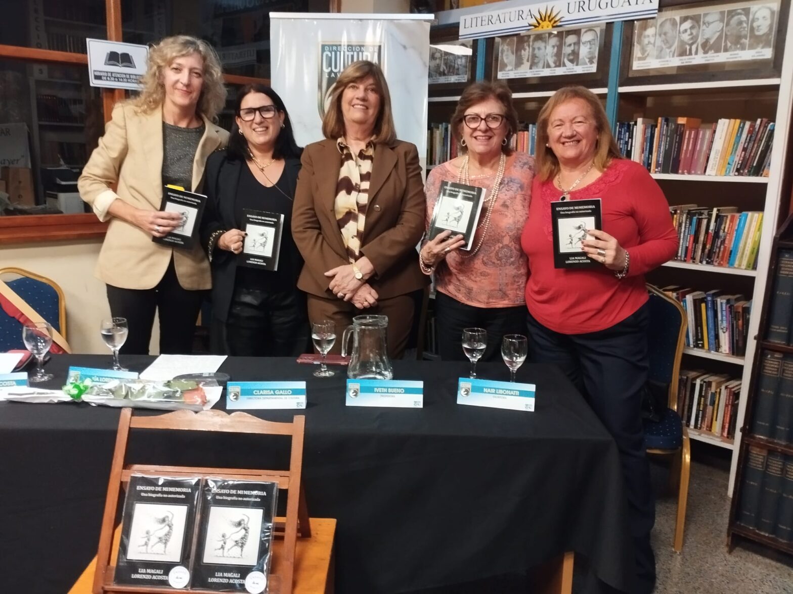 Claudia Acosta, Lía Lorenzo, Clarisa Gallo, Iveth Bueno y Nair Libonatti.