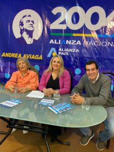 Flor Díaz, Andrea Aviaga y Hugo Falero en ronda de prensa