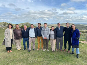 Gustavo Alonso junto a integrantes de la nueva directiva de FEMI