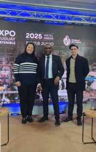 Durante la presentación en la Expo Sostenible 2025, el ministro Edgardo Ortuño, la alcaldesa Verónica Machado y realizador audio visual Sebastián Faraldo