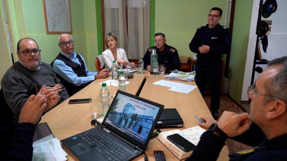 Autoridades ministeriales y de Jefatura reunidas previo a la conferencia de prensa (Foto: Jefatura de Policía de Lavalleja)