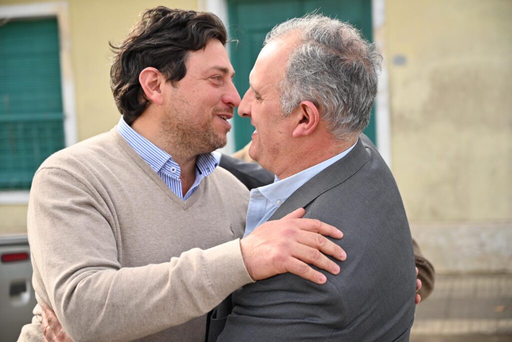 Daniel Ximénez junto al flamante alcalde de Batlle y Ordóñez (Foto: Prensa IDL)