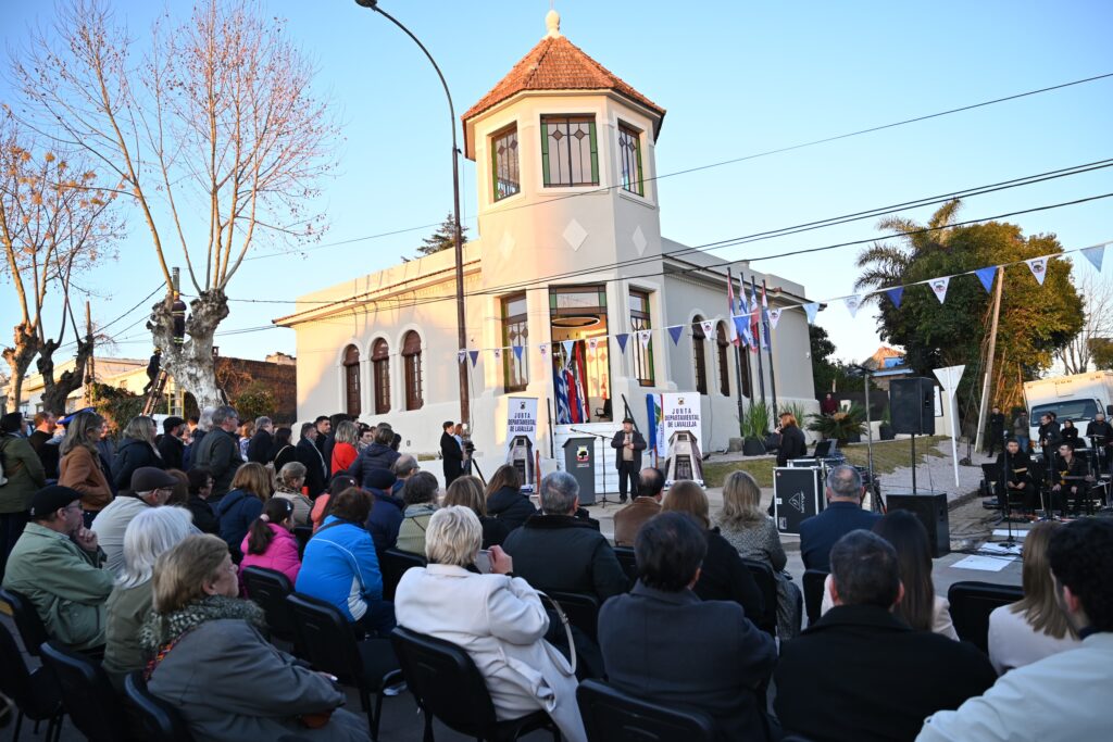 Momento del acto de inauguración de la casa de la JDL. (Foto gentileza de Prensa de la IDL).