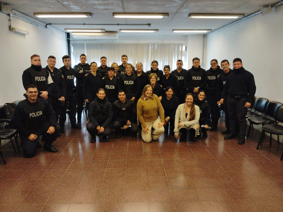 Asistentes y talleristas (Foto: Prensa Jefatura de Policía de Lavalleja)