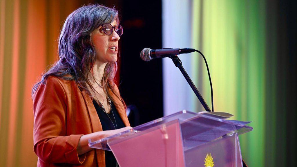 Karina Acosta dio a conocer las múltiples actividades a través de los Espacios MEC. (Foto gentileza de Comunicación de la IDL).