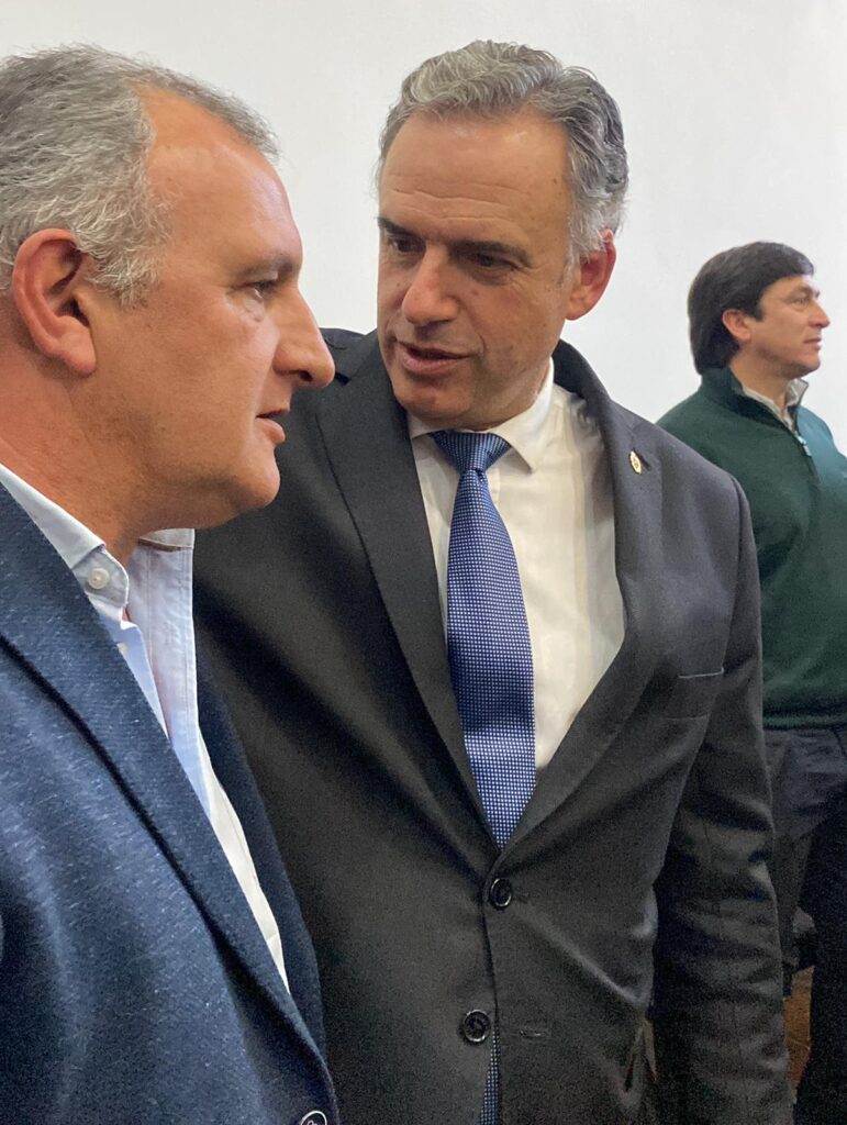 Daniel Ximénez y Yamandú Orsi se encontraron en el Congreso de Intendentes (Foto archivo: Prensa IDL)