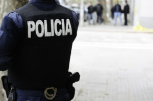 Dos hombres cometieron un hurto; fueron detenidos