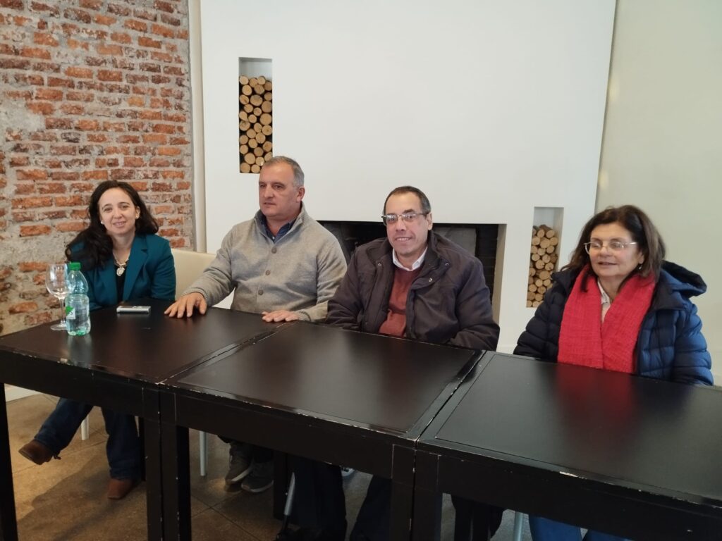 Viviana Pritsch, Daniel Ximénez, Pablo Menoni y Arianna Bentos.