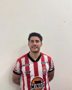 Nicolás Suárez convirtió los dos goles de Lavalleja ayer en Colonia