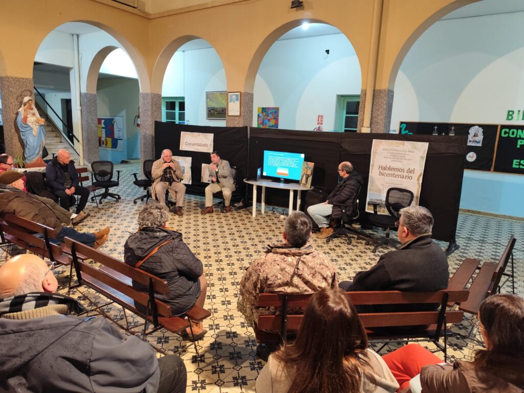 Importante conversatorio por el Bicentenario en el Colegio y Liceo del Verdún
