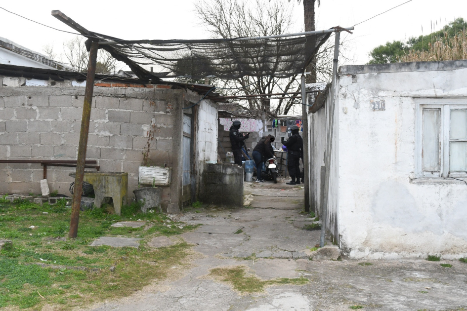 Incautación en allanamiento de viviendas del barrio Estación (Foto: Prensa Jefatura de Policía de Lavalleja)