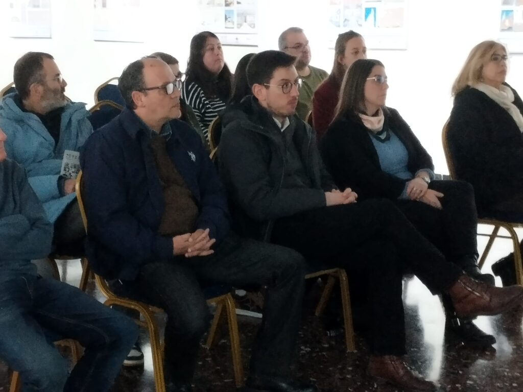 Con interesante charla se dio al abrir la exposición en Casa de la Cultura.