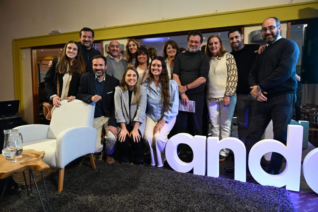 Interesante charla de Gastón Pauls en Minas