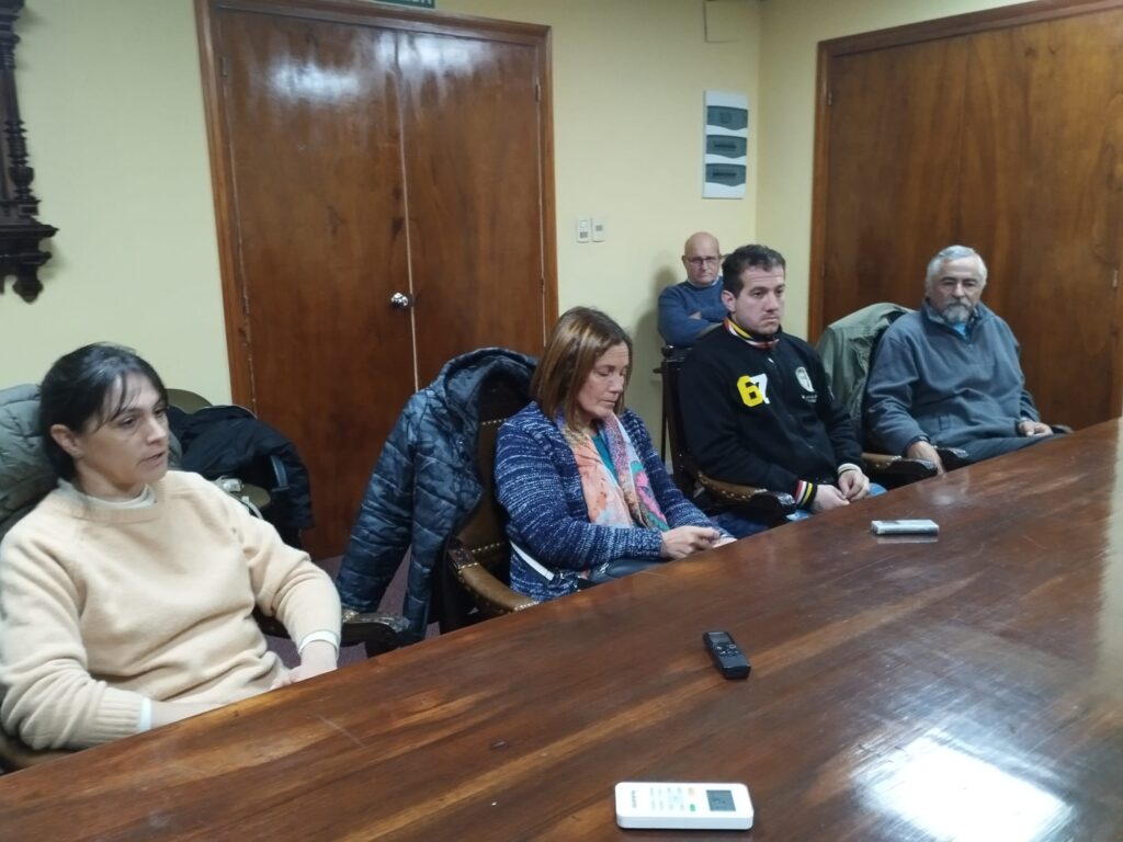 Trabajadores Carol Caballero, Yelgi Dalmao, Adrián Berta, y Milton González.