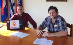 El alcalde Da Cunha junto al dirigente colorado Luis María Carresse