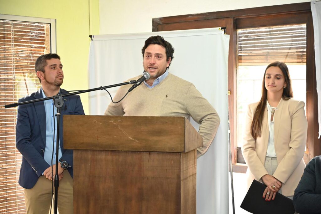 El nuevo alcalde de José Batlle y Ordóñez, el día que asumió el cargo.