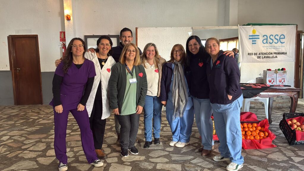 Se realizaron controles gratuitos de presión arterial, consejos sobre hábitos saludables, actividad física y entrega de materiales informativos