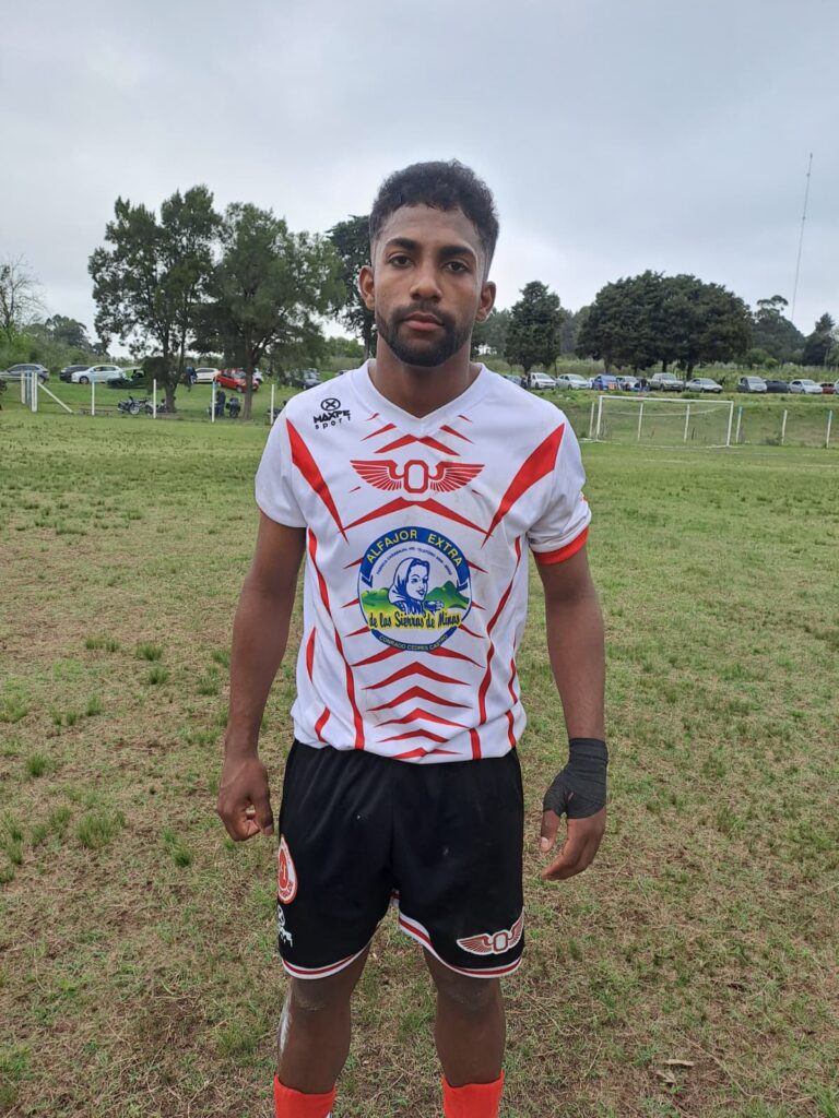 Axel Díaz debutó en Olimpia con dos goles en el clásico ante Las Delicias. (Foto: Gonzalo Martínez).