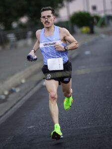 Nicolás Espinosa fue octavo en Maratón de Asunción en Paraguay