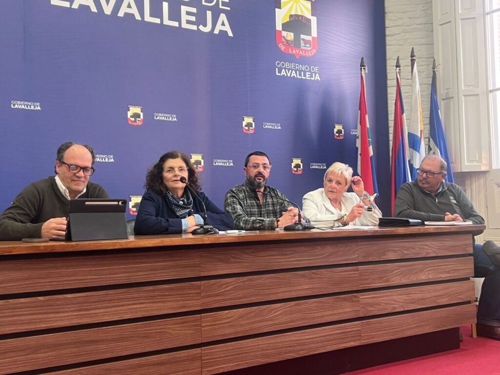 Conferencia en la que se anunció la nueva composición de la Comisión Departamental de Patrimonio.