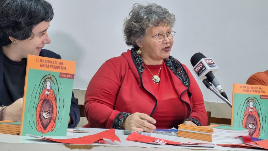 Karina Núñez, frontal y combativa, en reclamo de los derechos sobre los servicios sexuales. (Foto gentileza de Paola Ferreira)