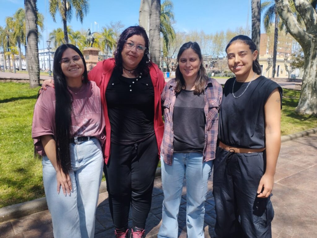 Romina Inzaurralde, Carla González, Ana Laura Soiza y Mochetti, en Al ritmo del interior.