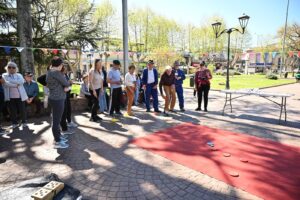Encuentro de personas mayores en plaza Libertad