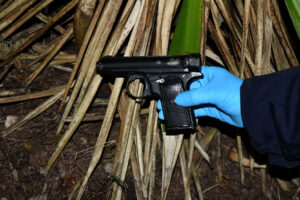 Incautan pistola en el Cerro Artigas