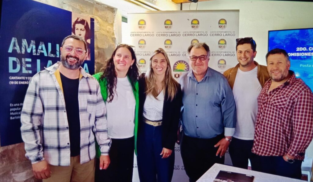 Mauro Álvarez, Paola Rojas, Ana Claudia Caram, Alcides Larrosa, Robert Estefan y Néstor Calvo.