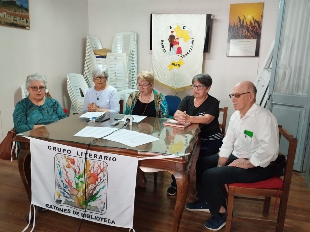 Celina Velasco, Mirela Urtiberea, Solange Santos, Raquel Marocci, y José Rodríguez.