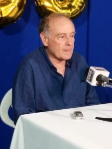 Aldo Novick realizador del documental Germán Araújo. 