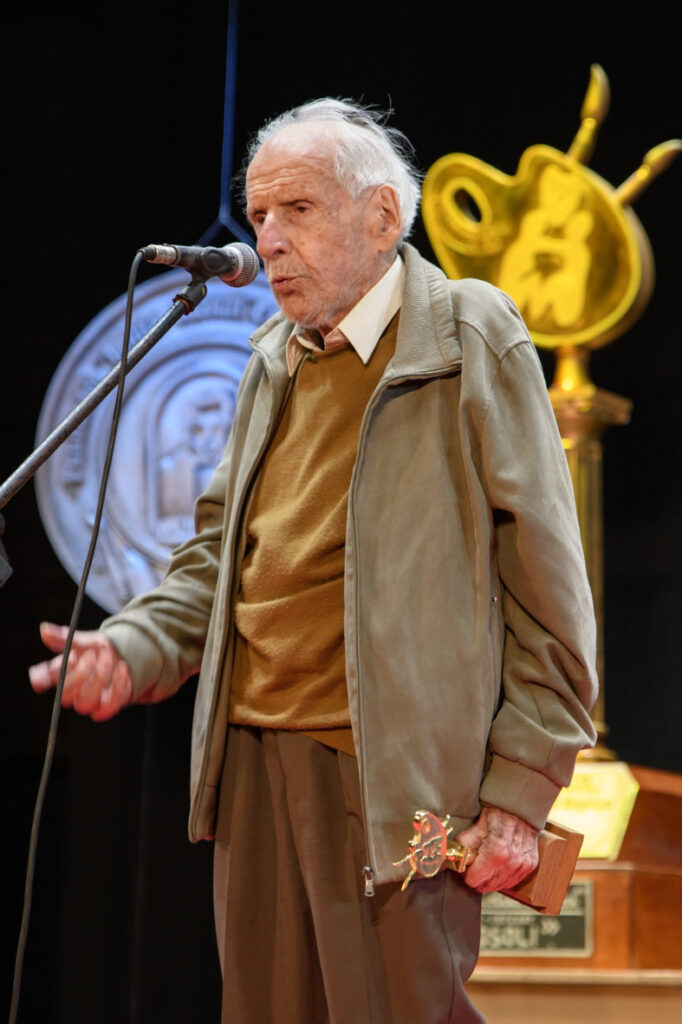 Octavio Podestá recibió anoche el Morosoli de Oro (Foto: Guillermo García)
