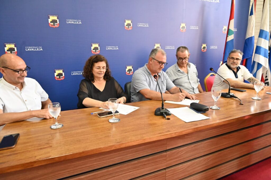 Importante firma de convenio entre la IDL y el INISA