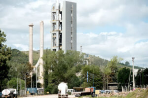 ANCAP anuncia plan para la industria cementera