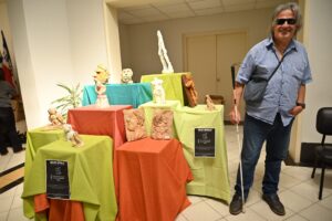 Julio Sotelo, expuso sus obras. 