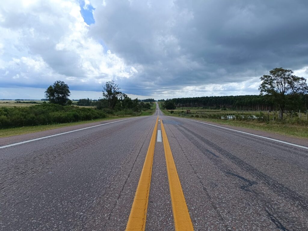 Obras en ruta 8 en Lavalleja incluirán rehabilitación estructural del pavimento, se agregará una capa asfáltica, señalización y repintado.