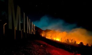 La zona de las letras corpóreas gigantes de Minas fue afectada por el fuego (Foto: Ejército Nacional)