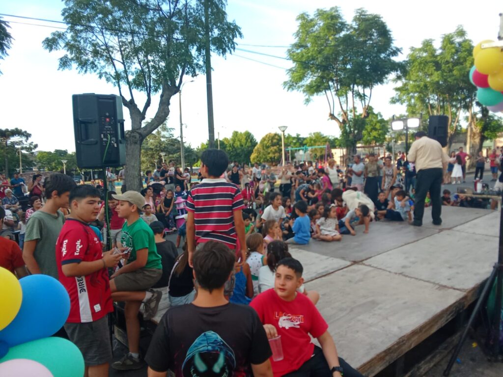 Los más pequeños tuvieron su gran fiesta de Reyes en Las Delicias