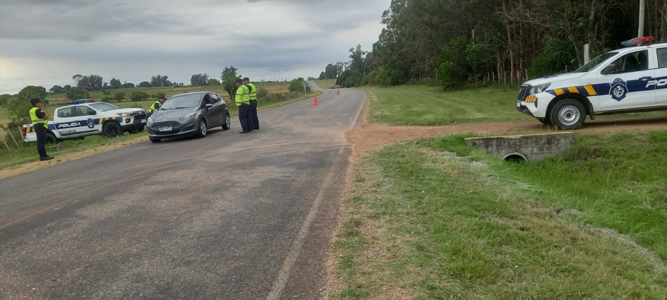 Control diurno de la BDSG por Avenida Valeriano Magri (Foto: Prensa Jefatura de Policía de Lavalleja)
