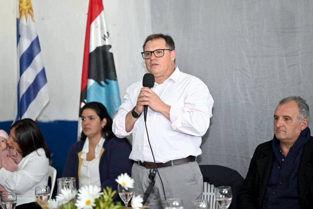 “Zapicán lo tuvo todo y con el retiro del tren se quedó con nada”