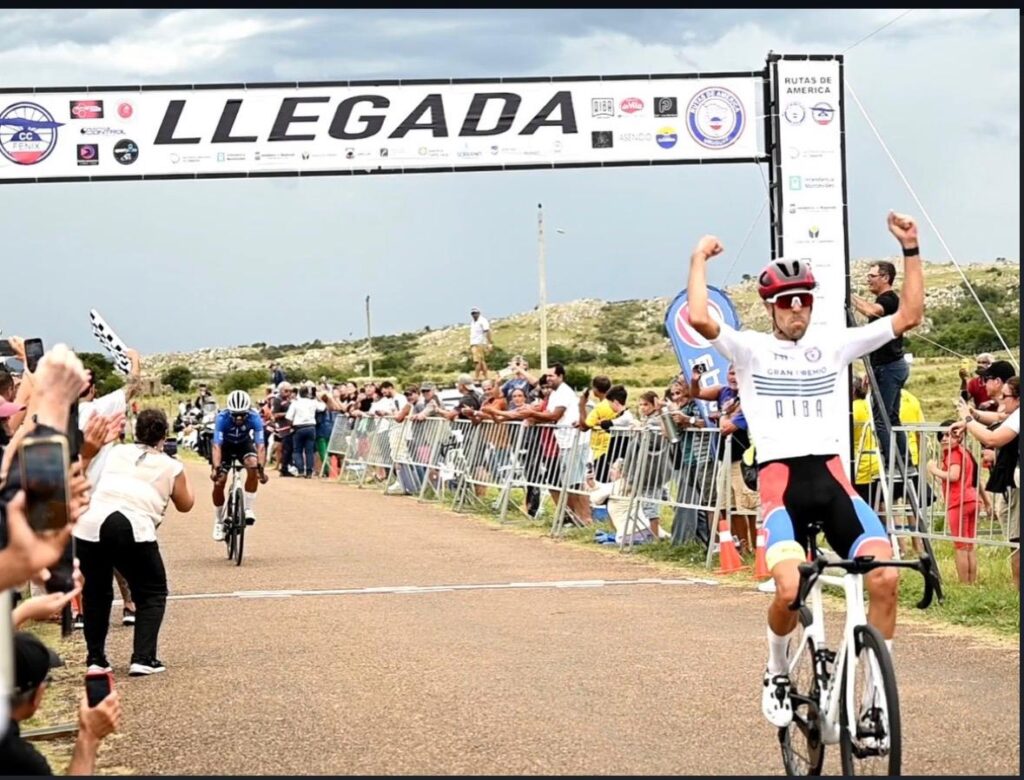 Anderson Maldonado llegando a El Penitente. (Foto: Redes Sociales de la IDL)