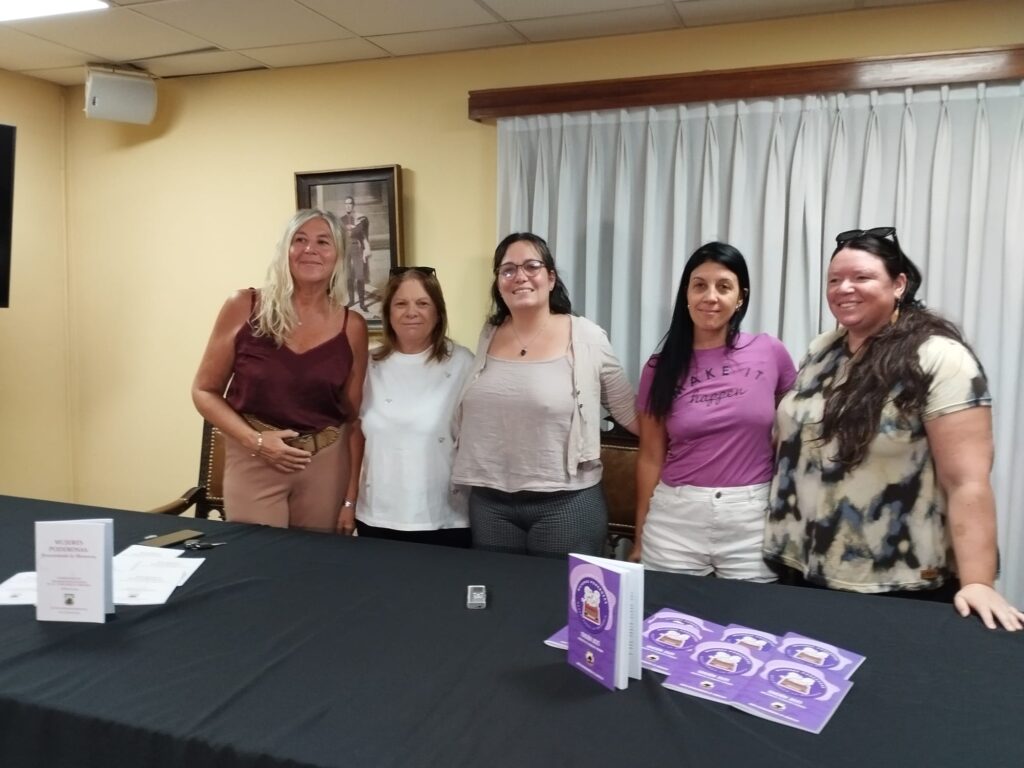 Edilas Raquel Bardesio, Ana Ugolini, Luisa Mazzoni, Natalia Dorta e Isabel Palma.