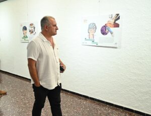 Intendente Ximénez recorrió la muestra en su apertura. (Foto: Prensa IDL) 