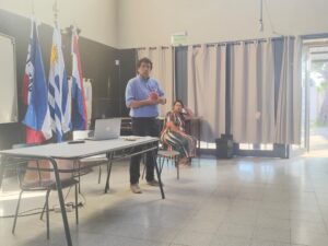 Rodrigo Curbelo en plena charla