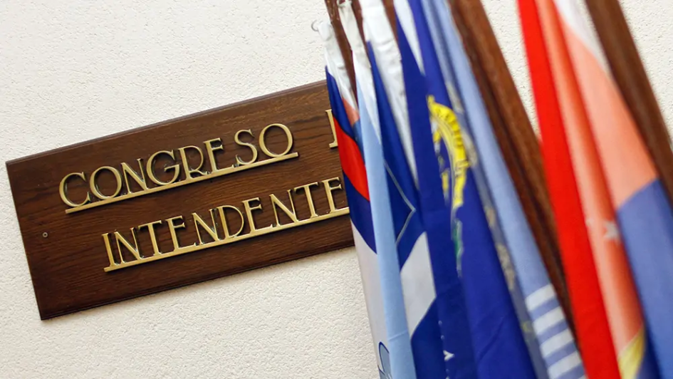 Intendentes reciben a autoridades de Antel y de la Junta Nacional de Drogas