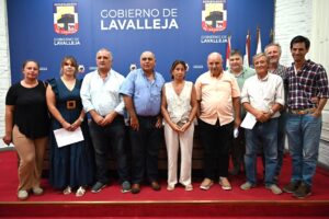 El intendente Ximénez, y los representantes de la SAL y AMITEA (Foto: Prensa IDL)