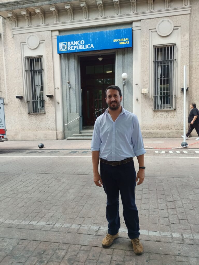 Roberto Umpiérrez, presidente del Consejo Sector Financiero Oficial de AEBU