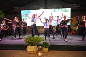 Una verdadera fiesta el lanzamiento turístico de Lavalleja con el ballet folclórico Tierra y Cielo. (Foto: Prensa IDL)